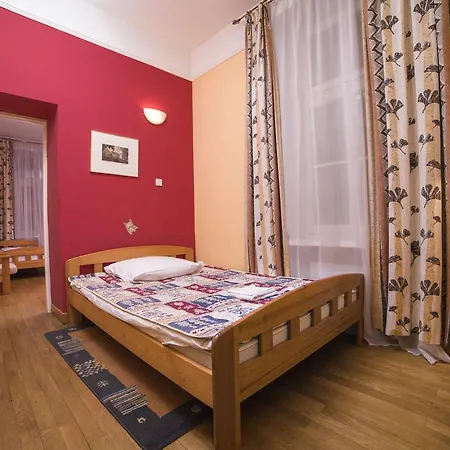 Bed & Breakfast Rezydencja Arabeska 3*