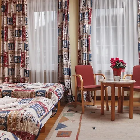 Bed & Breakfast Rezydencja Arabeska Lądek-Zdrój